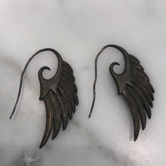 ❌SOLD!❌Noor Fares Fly Me To The Moon Wing Earrings - Picture 5 of 8